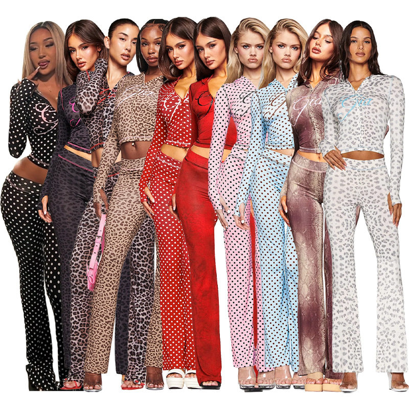 HR25071 欧美时尚女装跨境货源印花连帽长袖拇指扣微喇叭两件套装