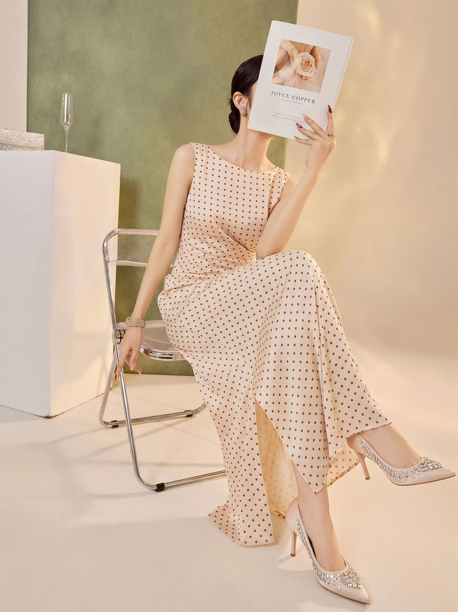 Đầm ôm body nữ không tay họa tiết chấm bi dáng dài thắt eo — Chấm bi