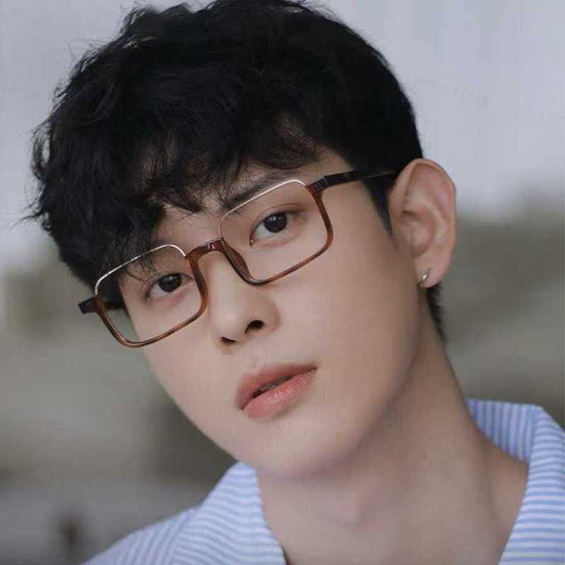 Trendy Vintage Japanese Style Plain Retro Fashion Half-Frame Glasses for Nearsightedness with Blue Light Protection