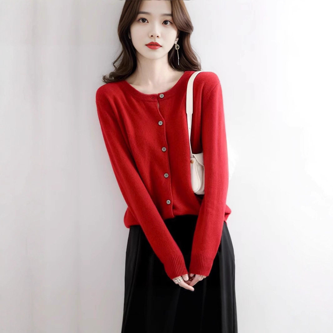 2025春秋新款圆领针织开衫女宽松显瘦毛衣时尚百搭短款上衣女外套