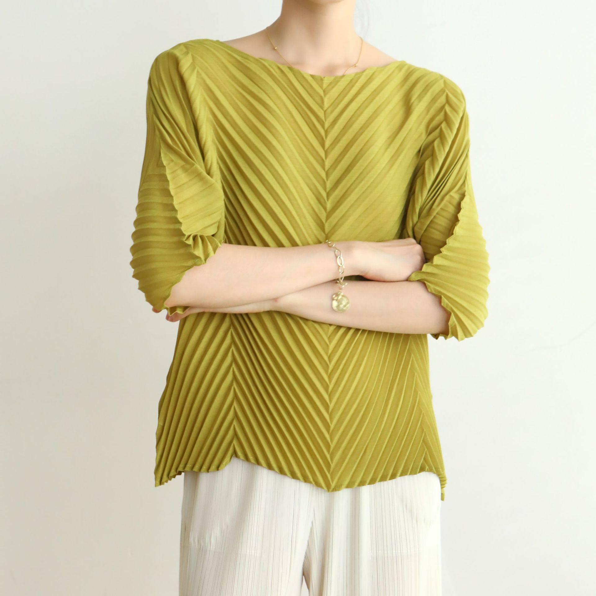 &Aacute;o Thun Nữ Tay Lỡ Pleatsmiyake Thiết Kế Bất Đối Xứng Phong C&aacute;ch Thời Trang M&agrave;u Đen, Xanh L&aacute;, Hồng, Trắng...