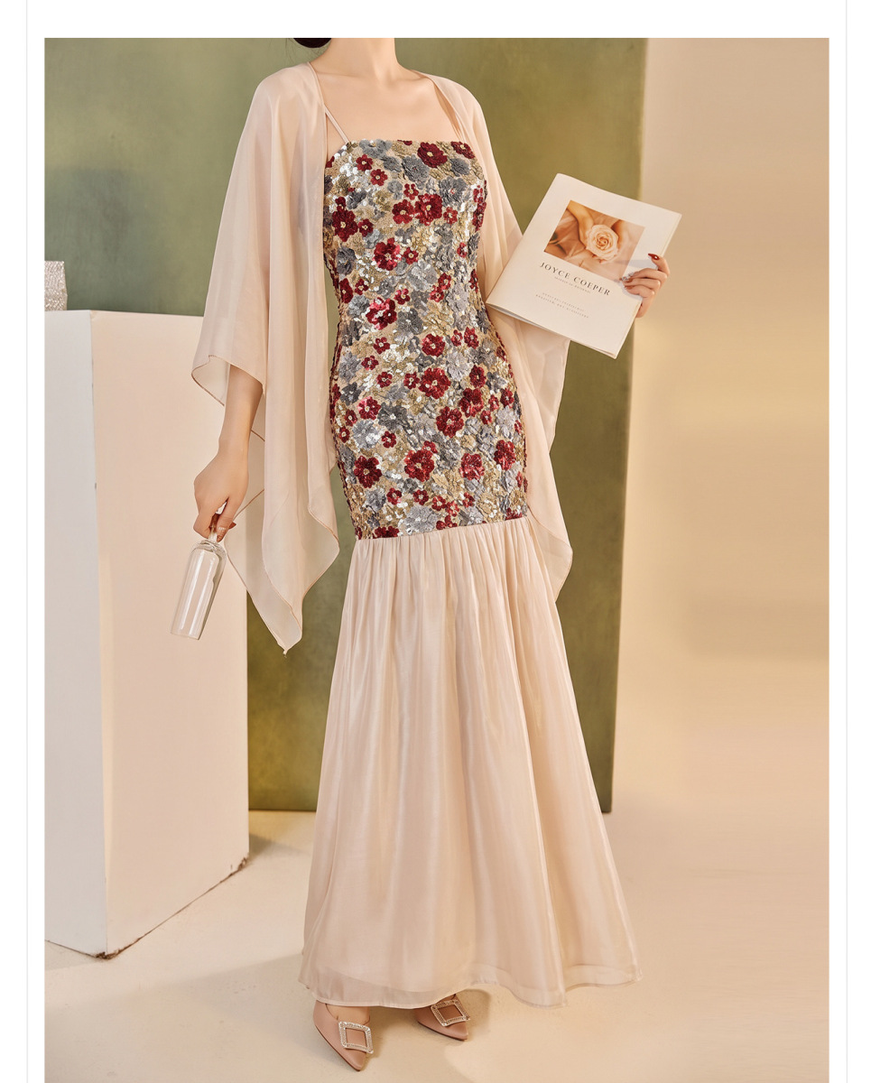 Bộ đầm hai dây thêu hoa kèm khăn choàng cardigan dáng dài — Khăn choàng màu be (giao hàng trong 7 ngày), Váy hai dây (giao hàng trong 7 ngày), Váy hai dây (giao hàng trong ngày), Bộ sản phẩm (giao hàng trong 7 ngày)