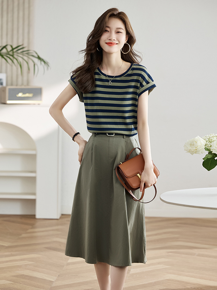 (Mới) Mã K4155 Giá 1590K: Áo Sơ Mi Nữ Hatdi Cả Bộ 2 Món Hàng Mùa Hè Thời Trang Nữ Chất Liệu G04 Sản Phẩm Mới, (Miễn Phí Vận Chuyển Toàn Quốc).
