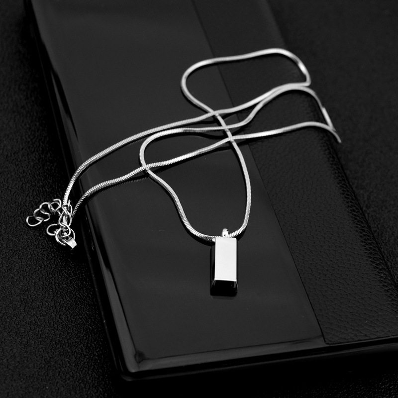 Small wholesale explosive titanium steel necklace small silver brick pendant necklace neutral style exquisite snake chain clavicle necklace
