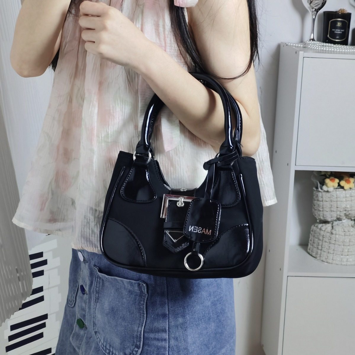 Splicing chain bag commuter bag handbag shoulder bag niche high-end casual hot girl motorcycle style all-match crossbody bag
