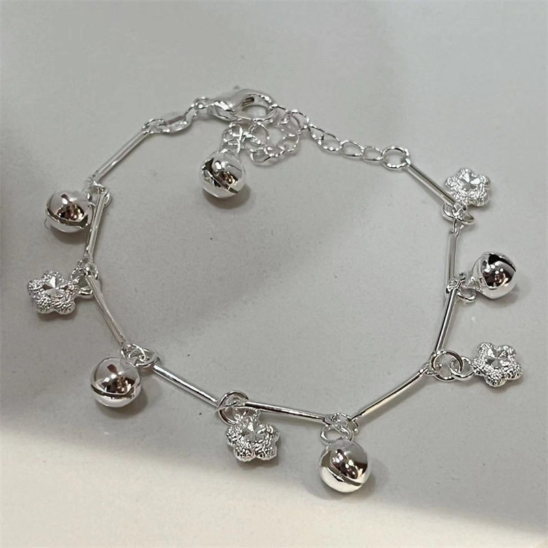 Ruirui ~ one-step plum Bell bracelet for women 2023 new trendy niche light luxury high-grade design bracelet