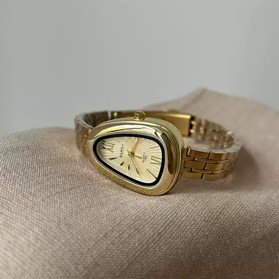 Ieke Minimalist Snake Head Luxury High-End Elegant Women's Exquisite Niche Quartz Watch for Live Streaming Traffic