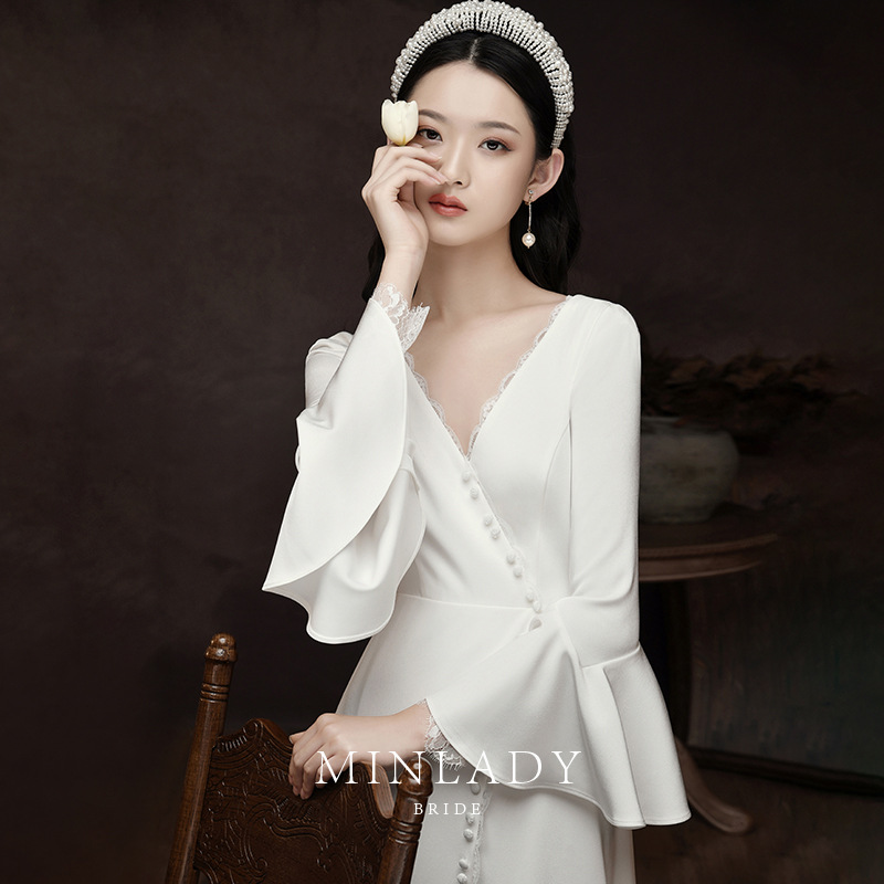French Light Wedding 2022New Spring Elegant Temperament Satin Bride Simple Retro Out Yarn Show Thin Wedding  法式轻婚纱2022新款春夏优雅气质缎面新娘简约复古出门纱显瘦婚纱 French Light Wedding 2022New Spring Elegant Temperament Satin Bride Simple Retro Out Yarn Show Thin Wedding 