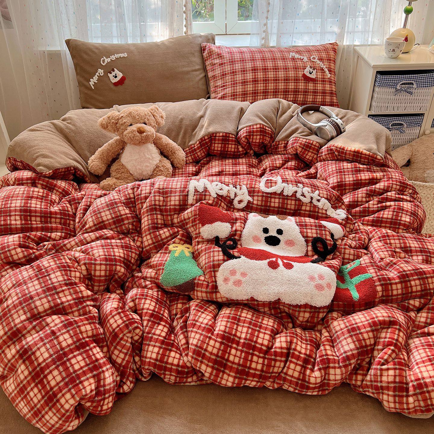 Cartoon Childlike Towel Embroidered Milk Velvet Four-Piece Set Winter Thickeneded Baby Velvet Flannel Fleece-Lined Bedding Three-Piece Set