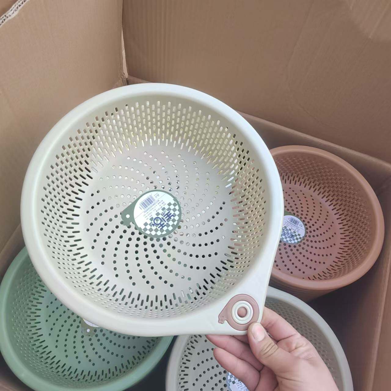 Round Plastic Draining Basket Storage Vegetable Basket Household Thickened Multi-use Washing Vegetable Sieve Bowl Chopsticks Fruit Draining Basket Wholesale