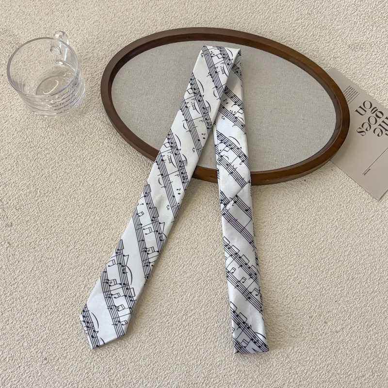 黒の楽譜柄、白いネクタイ - 約155cm