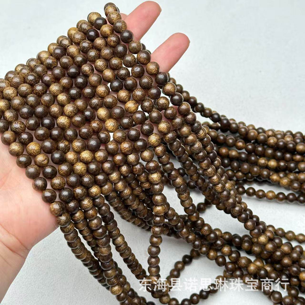 ลูกปัดธูป 108 เม็ดจากคาลิมันตัน ใช้สำหรับงาน DIY ทำลูกปัดอักษร เครื่องประดับ โซ่โทรศัพท์มือถือ สร้อยข้อมือ จี้ห้อยกระเป๋า