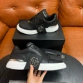 Black glossy according to leather shoe size
