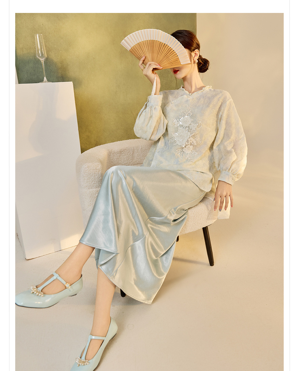 Áo sơ mi nữ dài tay thêu hoa cổ tròn phong cách thanh lịch — Cloud Water Blue (Giao hàng ngay hôm nay), Cloud Water Blue (Giao hàng trong 7 ngày)