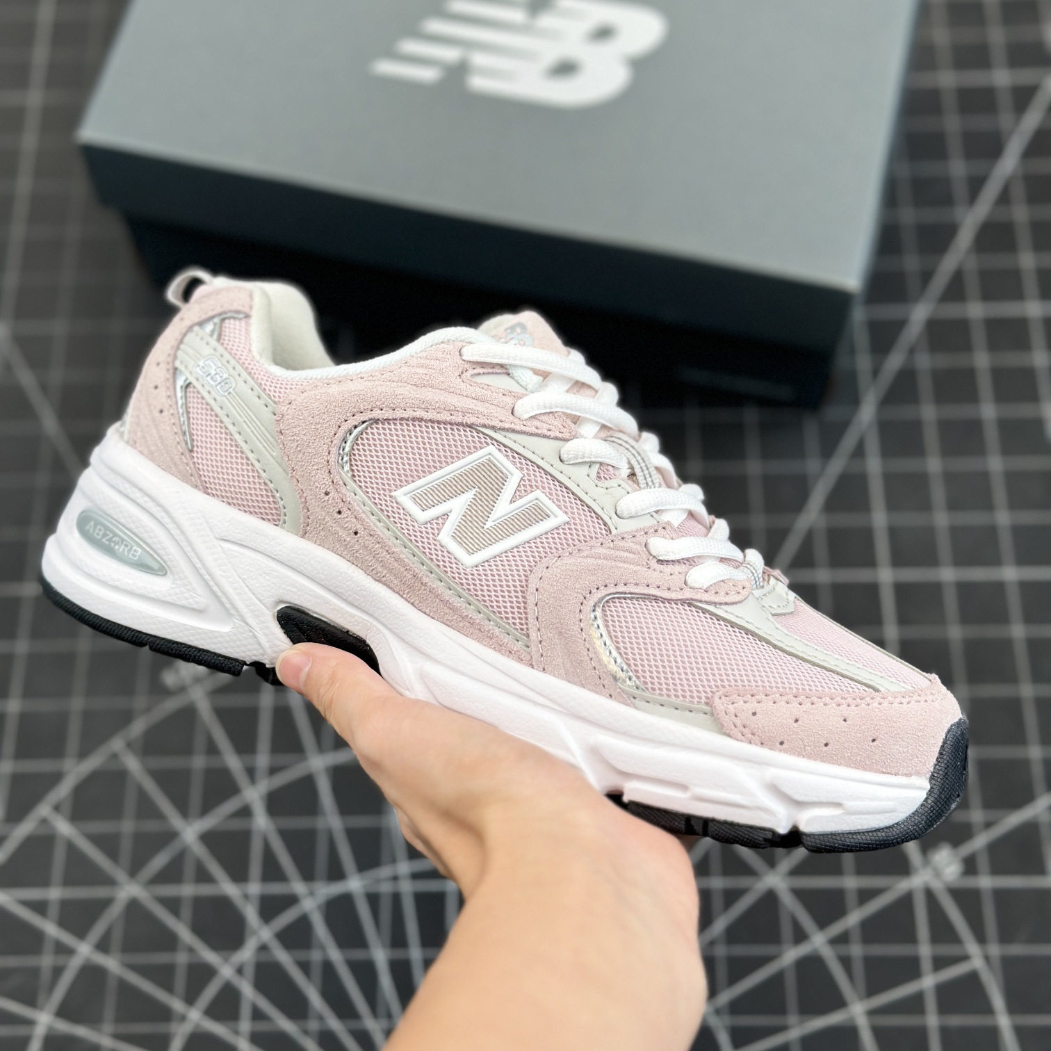 ピンク (レディースシューズ)