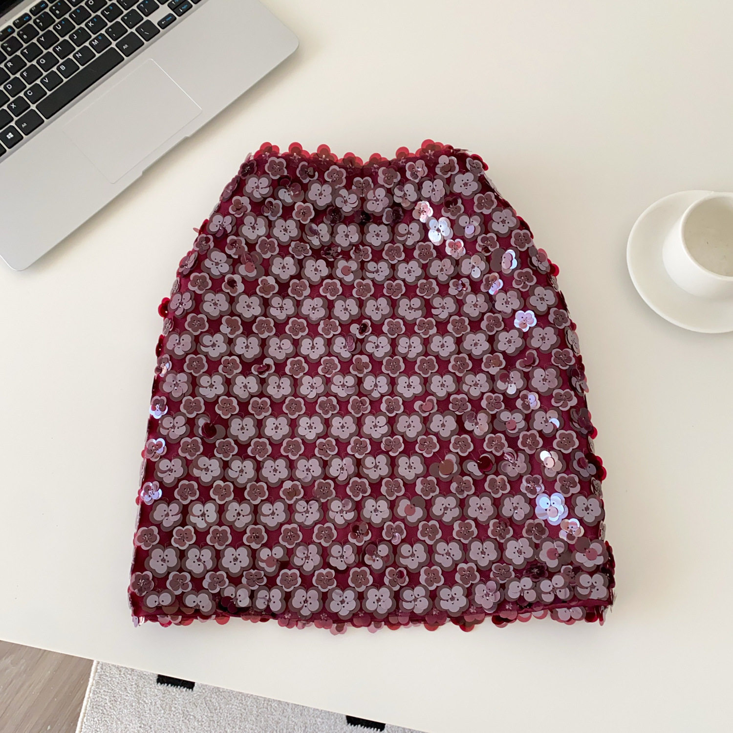 French Embroidered Sequin Floral Midi Skirt High Waist Slim Fit Elegant Design Autumn Fashion for Women Wholesale