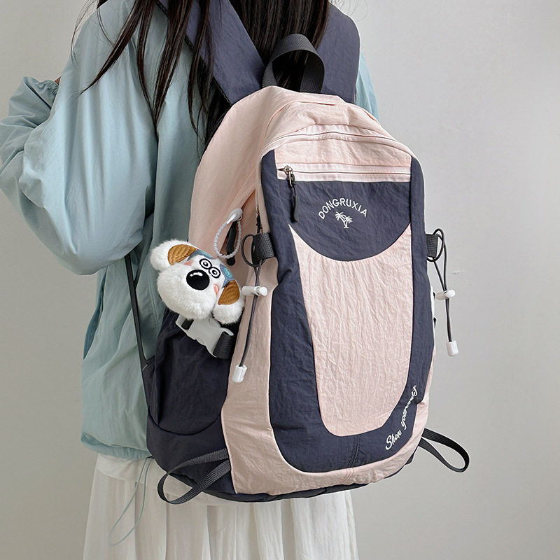 2025 New Lightweight Backpack Girls Middle School and College Students Outdoor Travel Large Capacity Hiking Mountaineering Waterproof Backpack