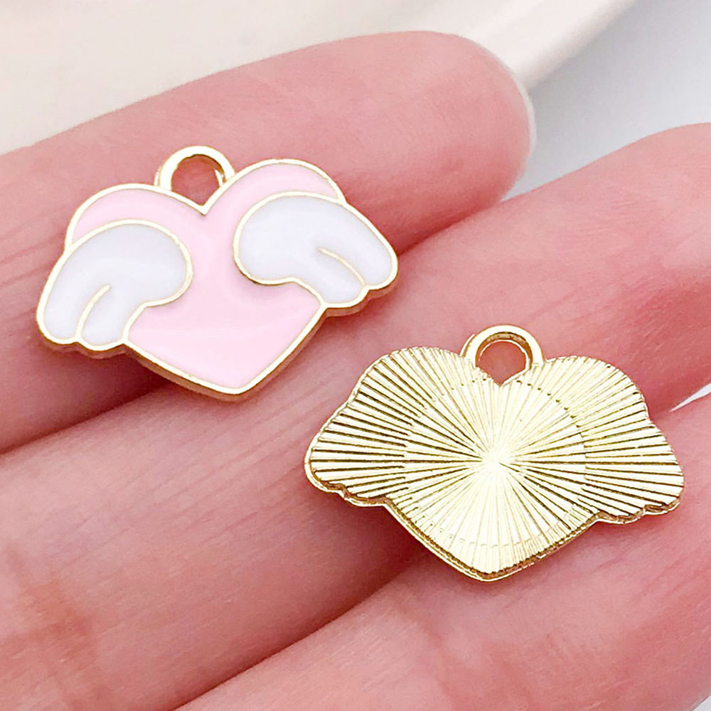 混50个红粉爱心桃心饰品配件 diy手链钥匙扣项链吊坠合金滴油挂件