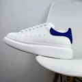 Blue velvet tail