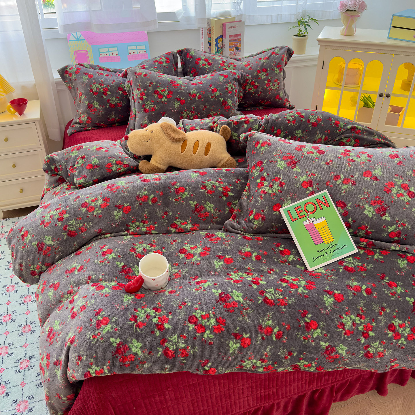 2025 New Autumn and Winter Thickeneded Skin-Friendly and Comfortable Milk Velvet Lace Bed Cover Four-Piece Warm Velvet Set