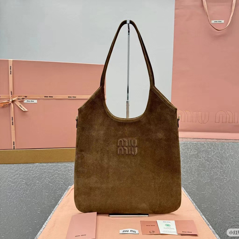 マットブラウン