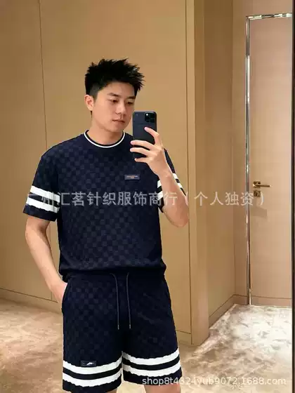 Top-Quality Cross-Border V-Brand Checkerboard Pattern Towel Jacquard Leather Label Knit Short-Sleeve Shorts T-Shirt for Men and Women, European and American Style
