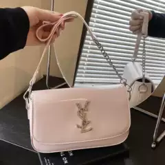 Fashionable and Stylish 2026 Light Luxury Saddle Bag with a High-End Feel, Casual Commuter Daily Shell Bag, Trendy Light Luxury Shoulder Bag