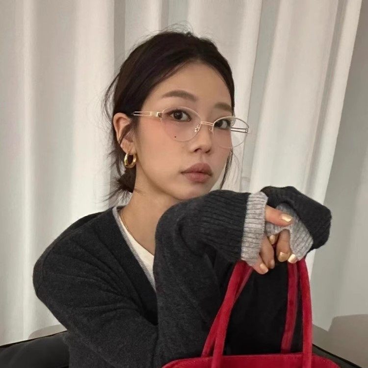 K-Style of Metal Gold-Rimmed Oval Half-Frame Glasses, Cool, High-Sensitivity, Anti-Blue Light, Plain-Faced Myopia Frames for Women