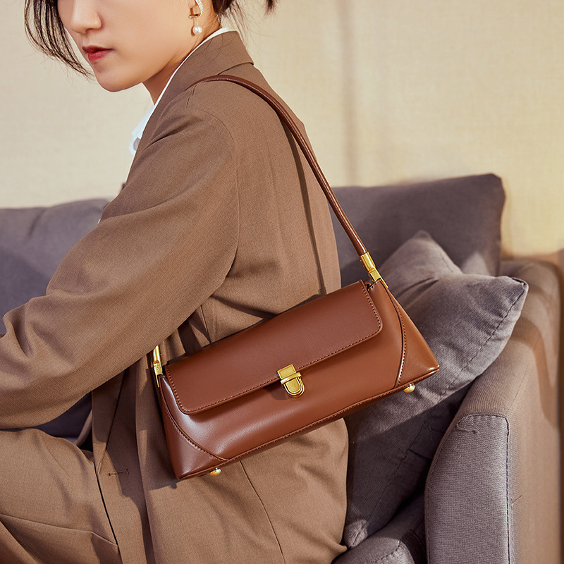 (Mới) Mã A6552 Giá 940K: Túi Đeo Vai Nữ Gutdl Cao 10Cm Hàng Mùa Hè Túi Ví Nữ Chất Liệu Da Bò G03 10 Sản Phẩm Mới, (Miễn Phí Vận Chuyển Toàn Quốc).