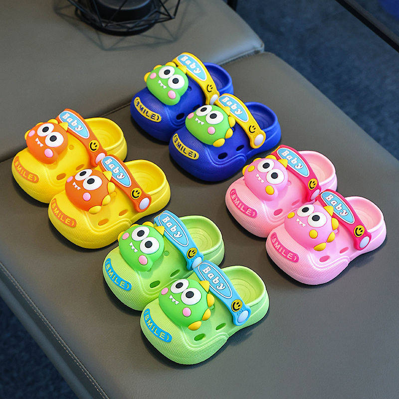 Children's Croc Shoes Summer Girls Indoor Non-Slip Cartoon Boys' Middle and Large Children's Baby Sandals Wear Beach Sandals