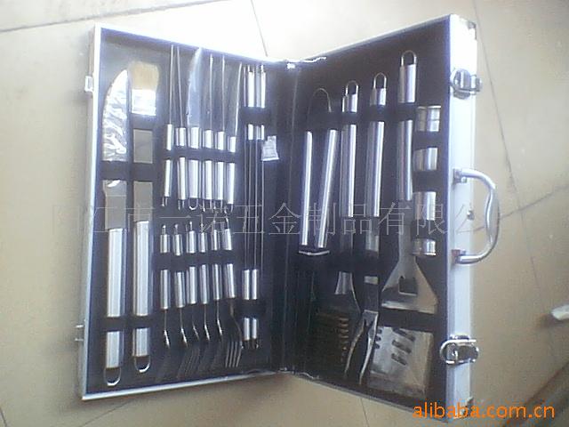 P-011W Barbecue Tool Set, Barbecue Fork Brush Clip, 24-Piece Aluminum Box Bbq Combination Grill Set