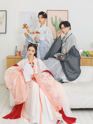 taobao agent 汉尚华莲 X non -human -哉 comics joint model September Hanfu female nine -tailed fox embroidered uncle shirt skirt big sleeve shirt