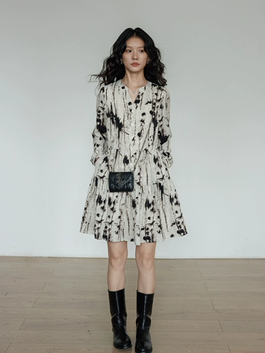 Лонгслив, дизайнерское платье, мини-юбка для отдыха, осенний, V-образный вырез, А-силуэт