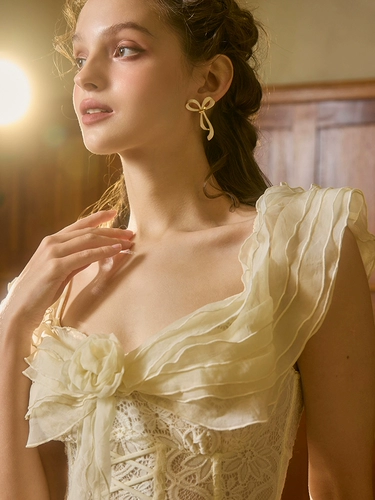 Кружевная милая дизайнерская футболка, эффект подтяжки, короткий рукав