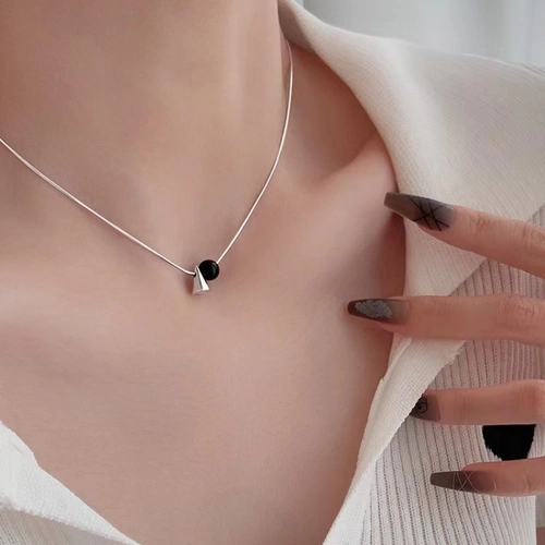 Ожерелье из стерлингового серебра 925 пробы с черным ониксом, новинка 2023 года, популярный нишевый дизайн, усовершенствованное ожерелье на ключице, легкая роскошь