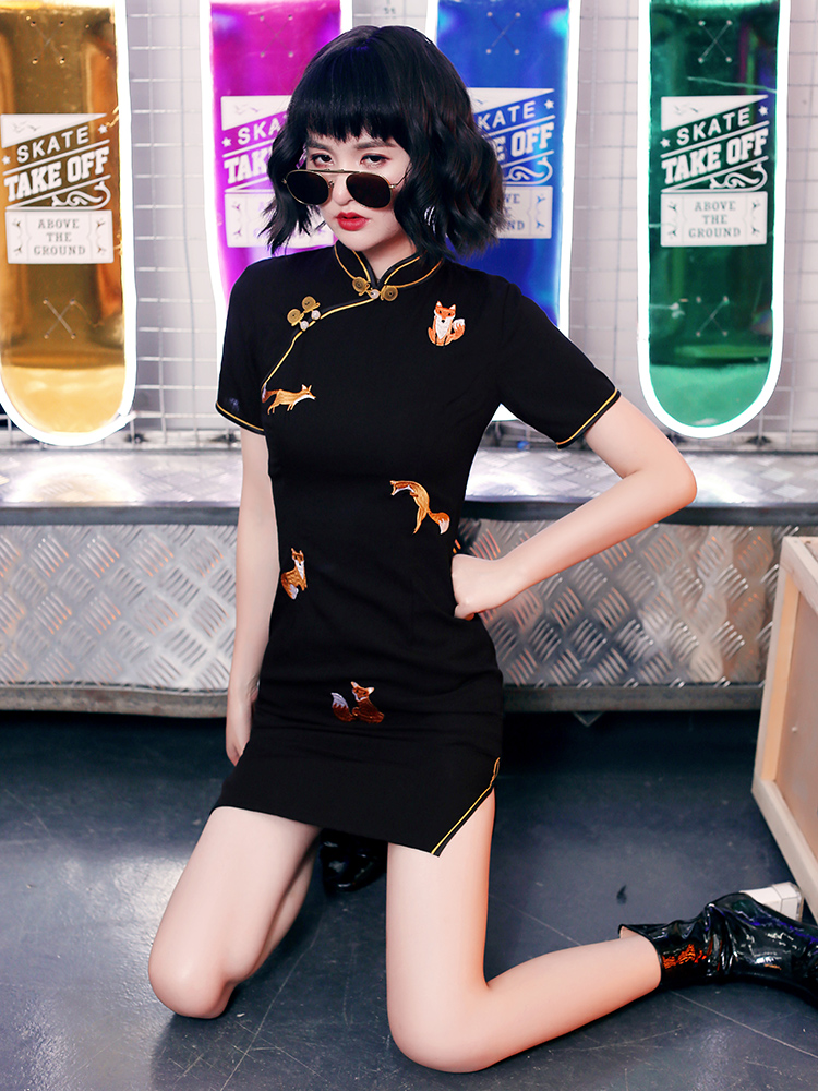 Black lightweight cheongsam, autumn dress, light style, Chinese style, suitable for teen