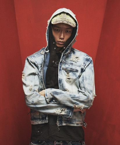 Tugclub 24SS -джинсовая куртка с капюшоном вымыта и разрушенная металлическая куртка в Южной Корее