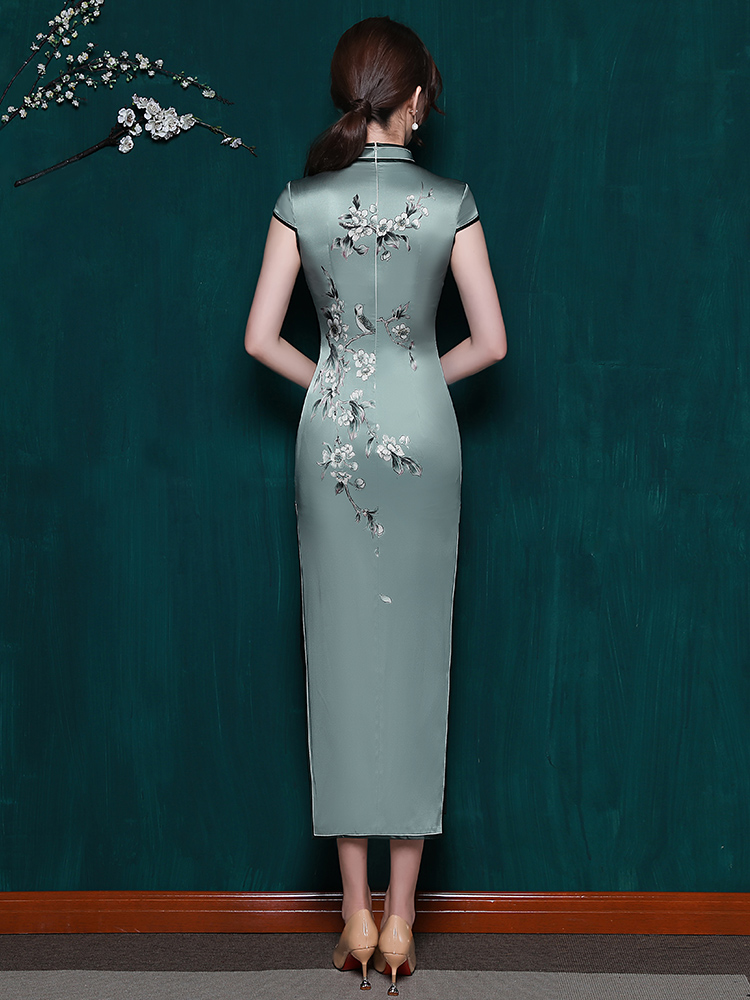 Silk clothing, cheongsam, demi-season dress, 2021 collection Silk clothing, cheongsam, demi-season dress, 2021 collection
