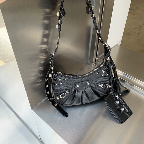 Bopkiki мотоциклетная сумка женская новая через плечо черная наклонная полумесяц сексуальная сумка подмышки пародия