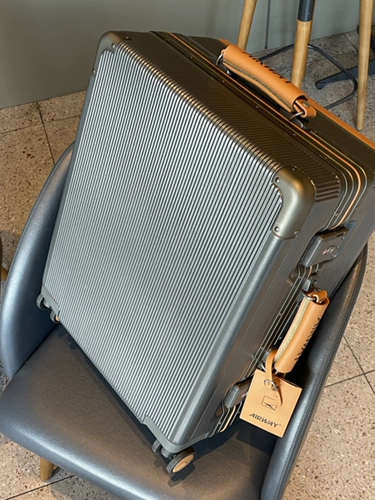 Универсальный чемодан, японская модная тележка подходит для мужчин и женщин, 20 дюймов