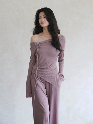 [Готовый запас] Овечий стиль [Цинхэ] Новый китайский стиль с откидным воротником, темперамент, зеленые широкие брюки с бабочкой, женский костюм