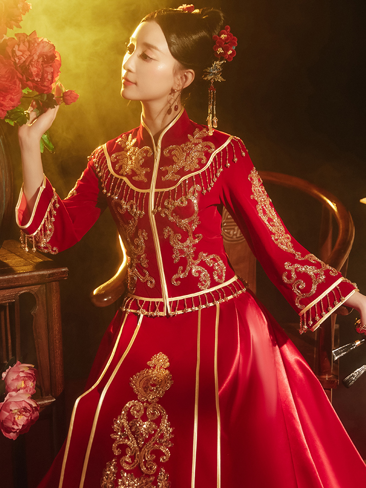 Velvet winter suhe traditional wedding dress, 2021 years, fitted