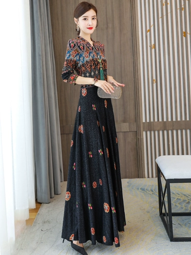 Демисезонное этническое приталенное элитное эластичное трикотажное длинное платье, этнический стиль, городской стиль