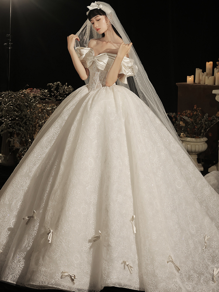 Bai Wei | One -shoulder wedding dress 2023 Summer new bride French temperament Simple satin court wind tail