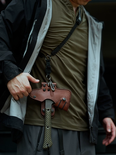 Технология чехла Gain FIDLOCK Gain с магнитной пряжкой и небольшим одноточечным ремешком с магнитной пряжкой