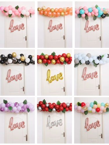 Творческое свадебное украшение гостиной романтическая свадебная комната макета дверей предложения головы. Признание сеть красного воздушного воздушного шара упаковка