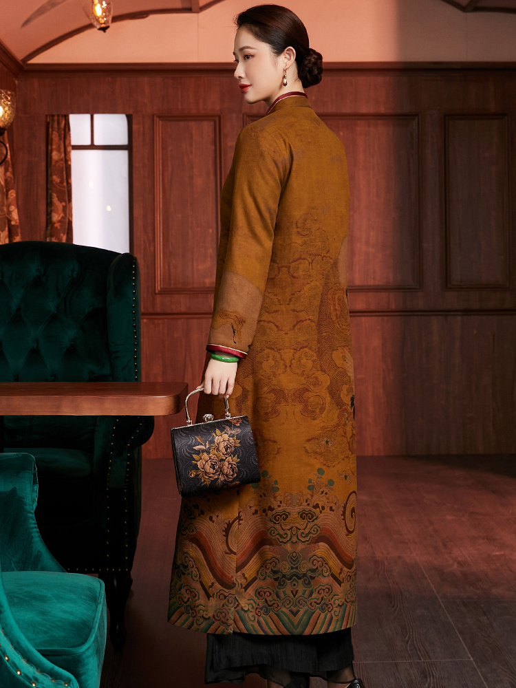 玺玥 Winter quilted long cheongsam, jacket, 2022 collection, Chinese style