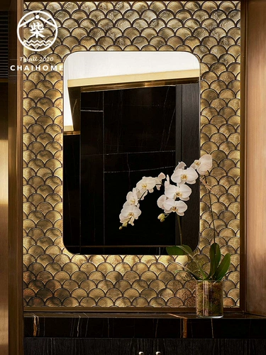 小火柴 Индивидуальные рыбные чешуйки вентилятора в форме стеклянной фольги Мозаика Золотая серебряная крыльца Фоновая стена и зона ванной комнаты