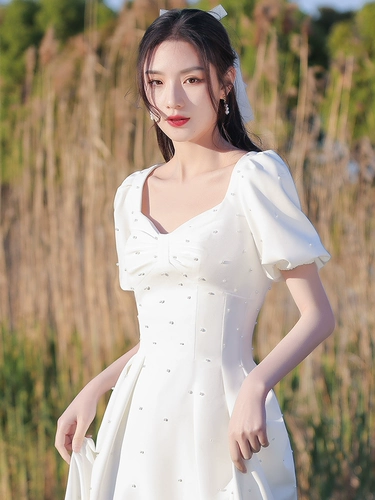 Белое дизайнерское летнее вечернее платье, тренд сезона, подходит для подростков