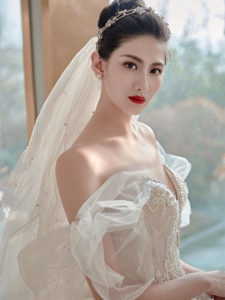 Elite wedding dress, 2023 collection, open shoulders, V-neckline, lace dress